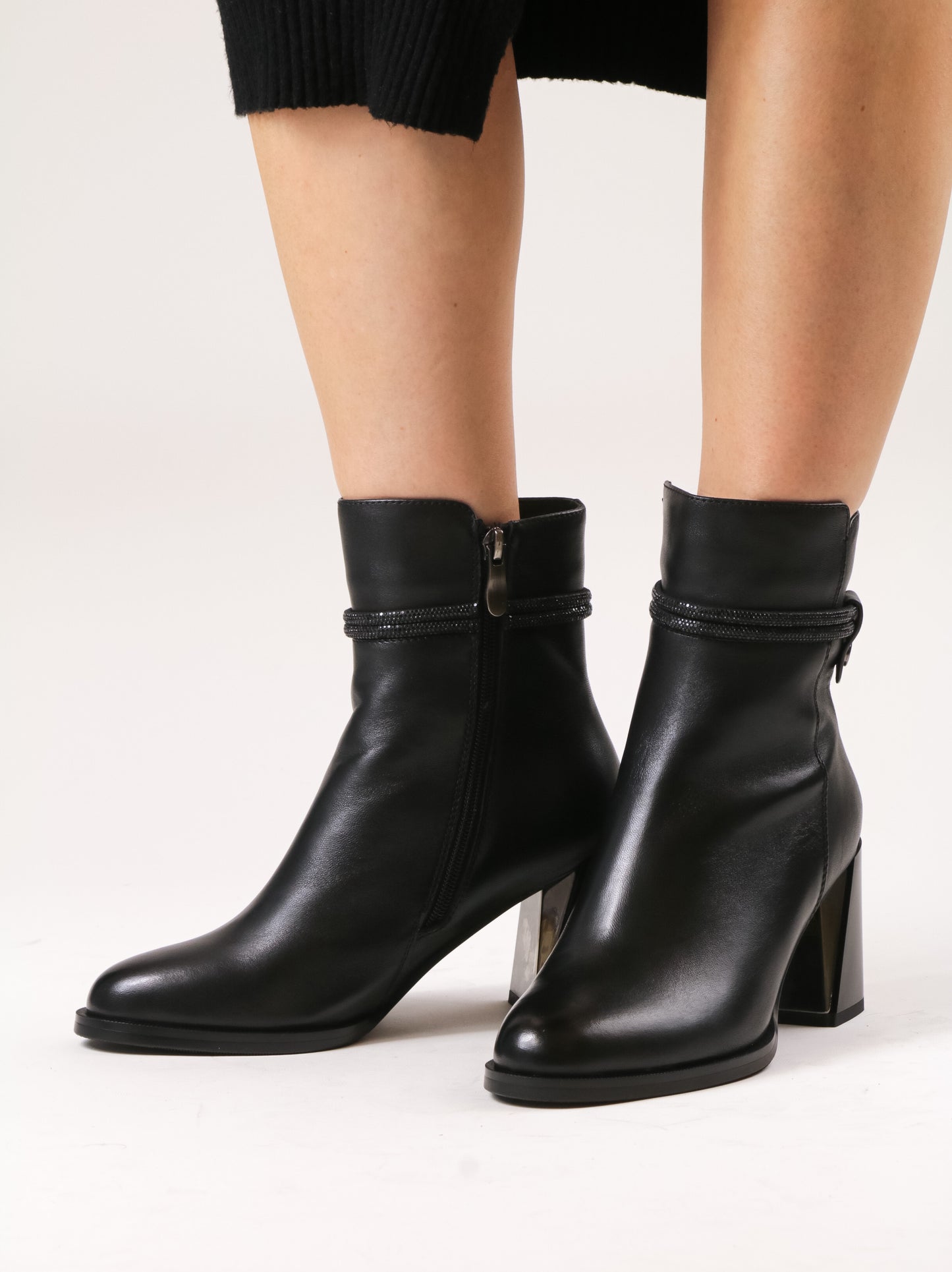 Botine dama cu toc din piele naturala V121