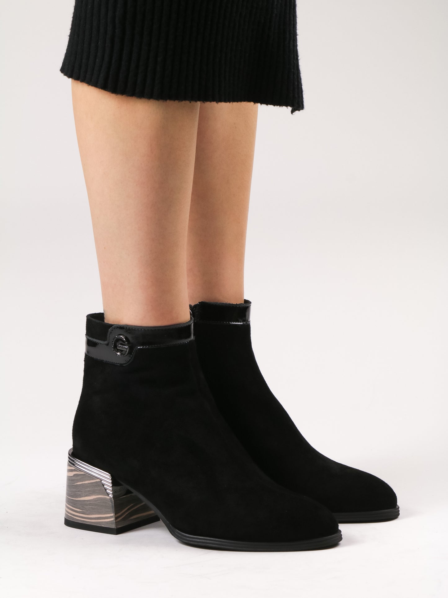 Botine dama cu toc din piele întoarsă F506