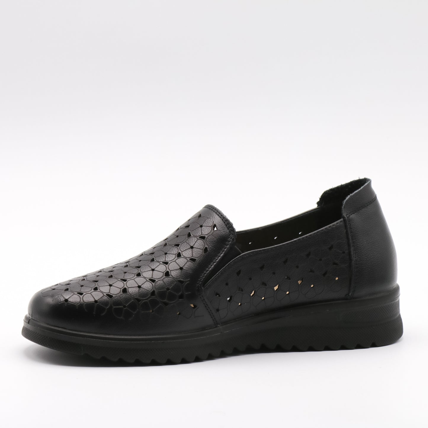 Pantofi casual damă din piele naturală perforată 071011