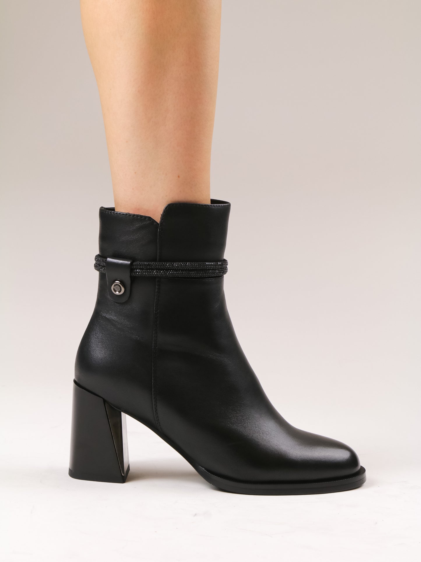 Botine dama cu toc din piele naturala V121