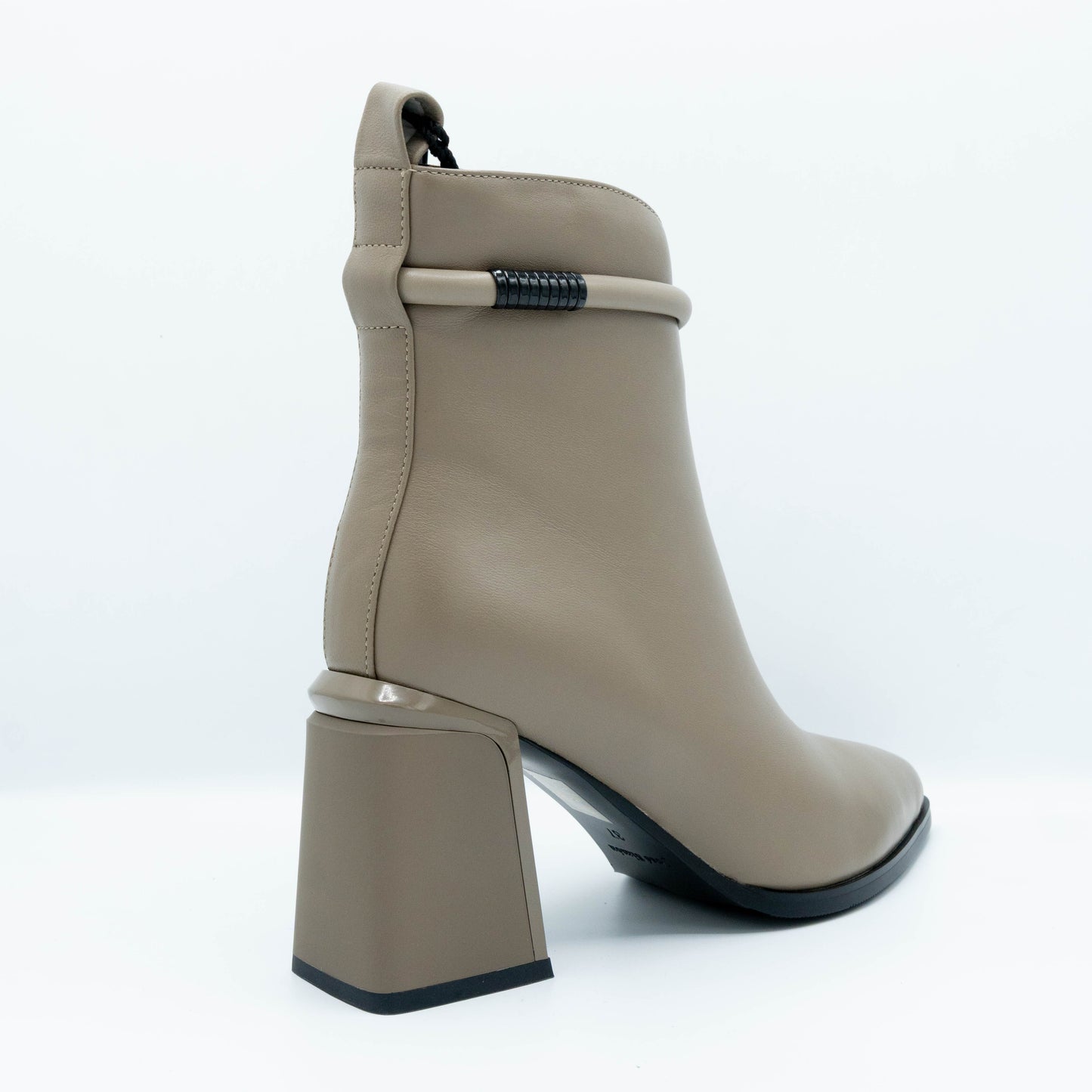 BOTINE NINA