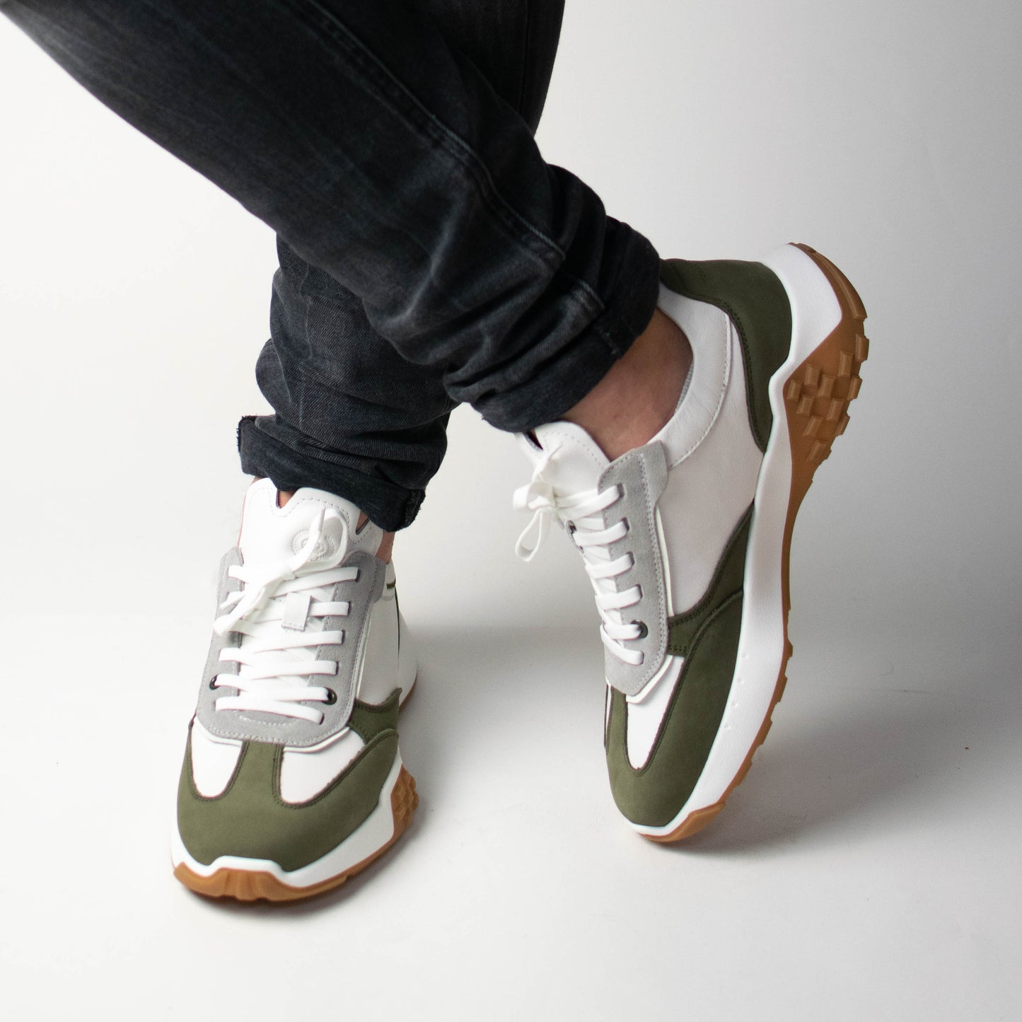 Sneakers bărbați din piele naturală 8606