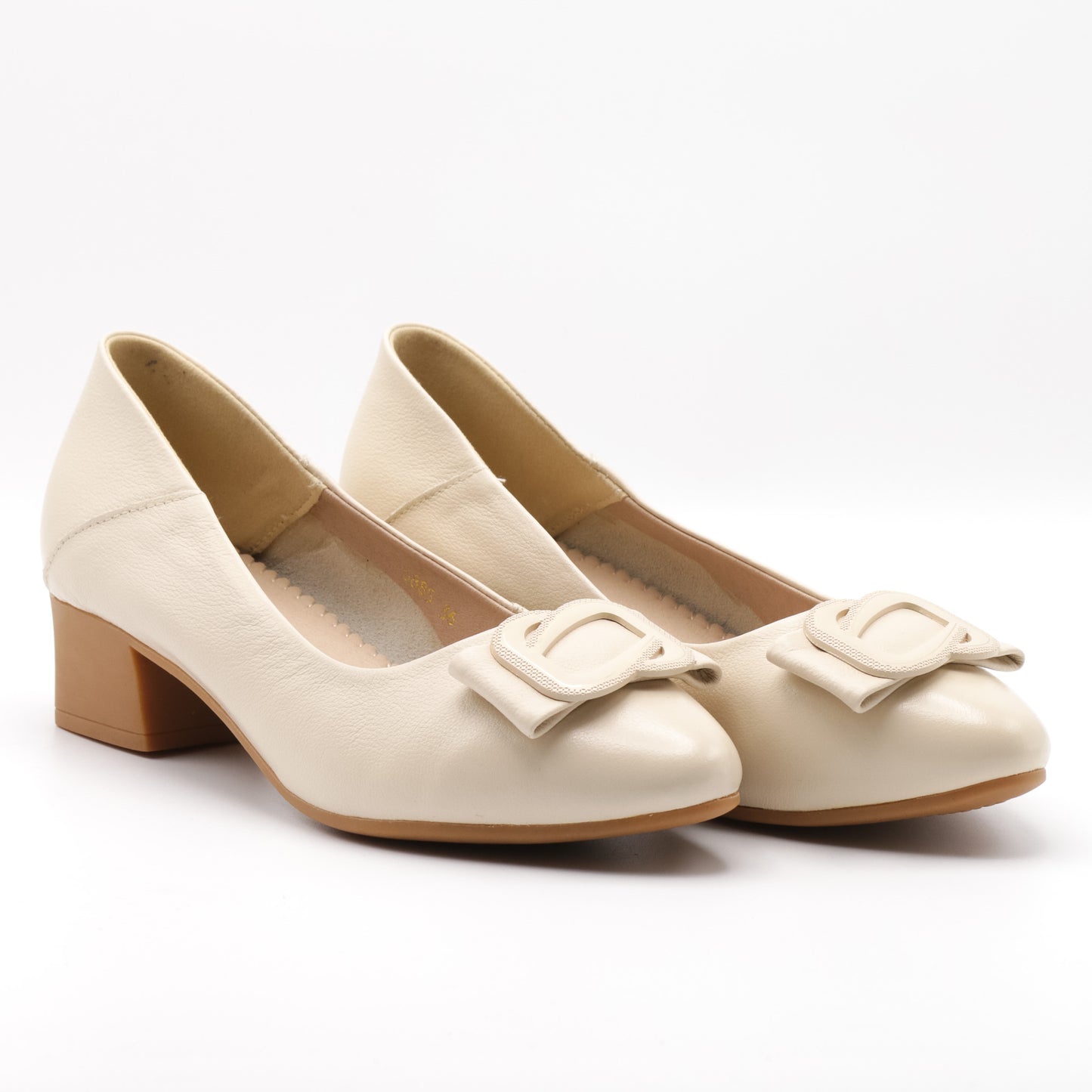Pantofi din piele naturala cu toc 6885
